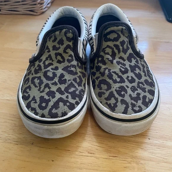 Vans Animal Print Slip Ons Size 11.5 Kids - Picture 6 of 8